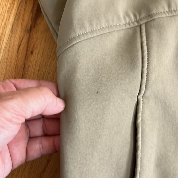 MARMOT Faux Fur Lined Hooded Softshell Olive Green Vest, Size Small - Picture 12 of 12